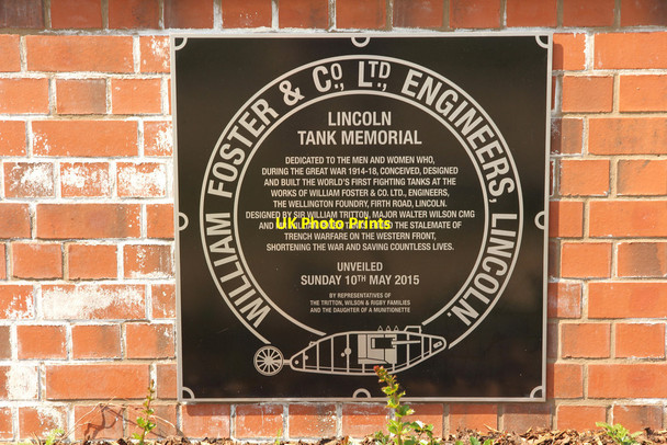 Photo 6"x4" Lincoln Tank Memorial Lincoln c2015