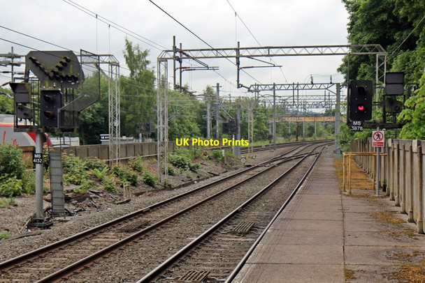 Photo 6"x4" Signals, Wilmslow railway station Wilmslow c2015