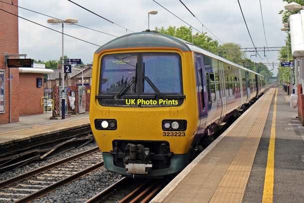 Photo 6"x4" Northern Rail Class 323, 323223, platform 1, Cheadle Hulme railway station Cheadle Hulme c2015