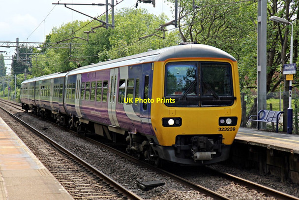 Photo 6"x4" Northern Rail Class 323, 323239, Handforth railway station Handforth c2015