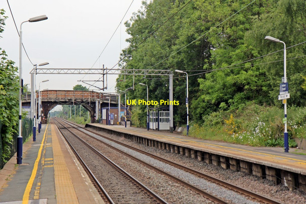 Photo 6"x4" Platforms, Holmes Chapel railway station Holmes Chapel c2015