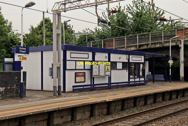Photo 6"x4" Station building, Holmes Chapel railway station Holmes Chapel c2015