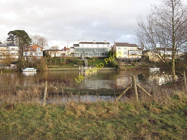 Photo 6"x4" The River Dee and The Red House Chester c2009