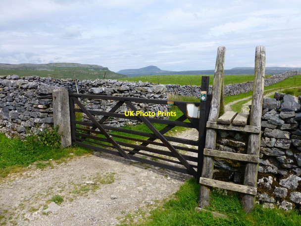 Photo 6"x4" Ladder stile for path to Hargreaves Barn Town Head\/SD7768 c2015