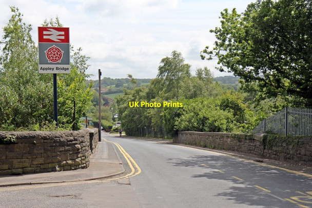 Photo 6"x4" Appley Lane North at Appley Bridge railway station Appley Bridge c2015