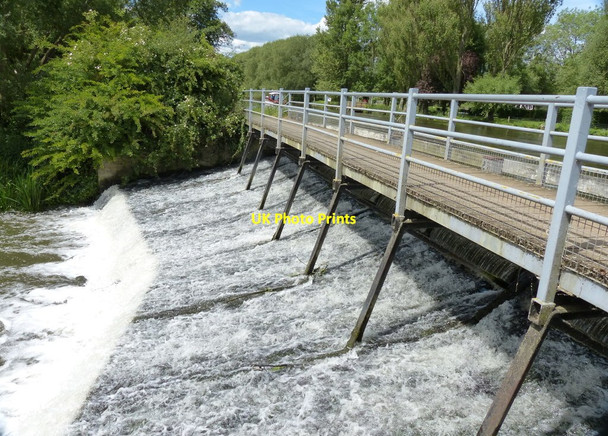 Photo 6"x4" Footbridge and weir along the River Thames Sandford-on-Thames c2015