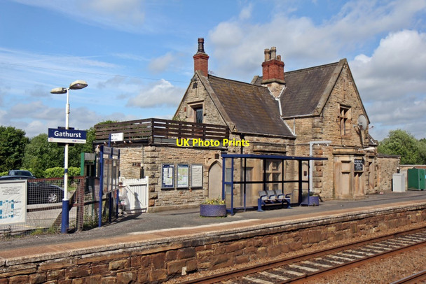 Photo 6"x4" Former station house, Gathurst railway station Gathurst c2015