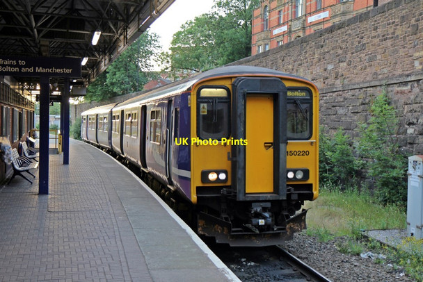 Photo 6"x4" Northern Rail Class 150, 150220, Wigan Wallgate railway station Wigan c2015