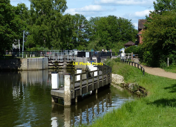 Photo 6"x4" Landing stage at Abingdon Lock on the River Thames Abingdon c2015