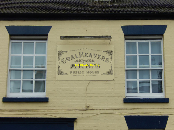Photo 6"x4" The Coalheavers Arms, New Fletton Peterborough c2015