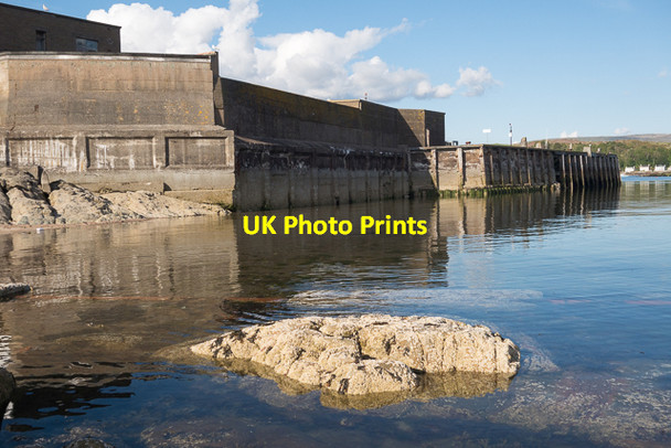 Photo 6"x4" Behind the waterfront buildings on Millport Bay Millport c2015