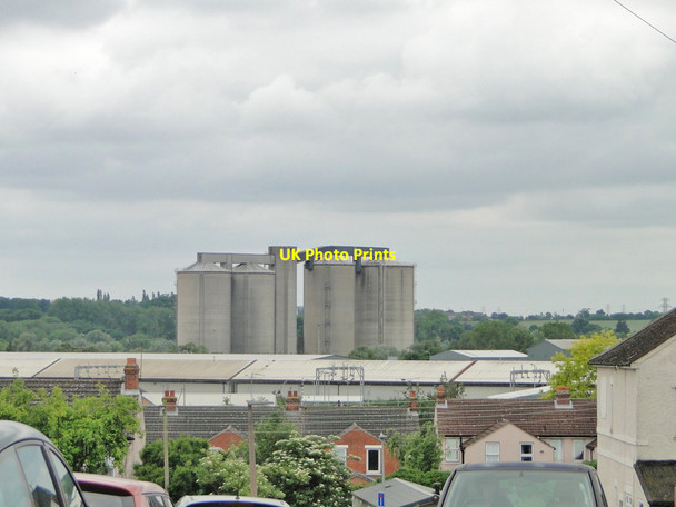 Photo 6"x4" Over the rooftops towards the sugar beet factory Westbourne\/TM1445 c2015