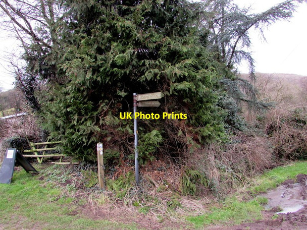 Photo 6"x4" Kilometres-only signpost, Whitebrook Whitebrook\/SO5306 c2015