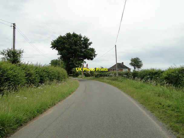 Photo 6"x4" Houses on Flordon Road Bracon Ash c2015