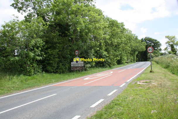 Photo 6"x4" The approach to Stow-on-the-Wold on the A424 Stow-on-the-Wold c2015