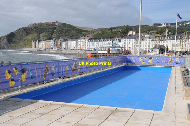 Photo 6"x4" Paddling pool on Marine Terrace Aberystwyth c2015