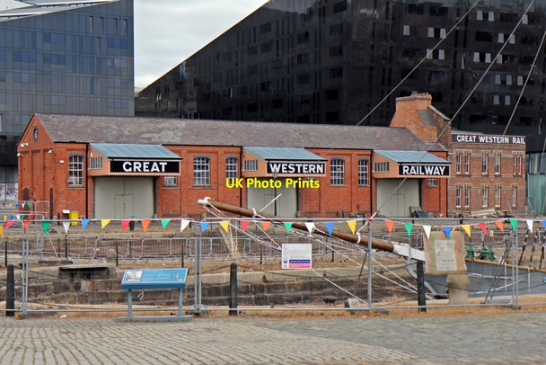 Photo 6"x4" GWR goods shed, Mann Island, Liverpool Seacombe c2015