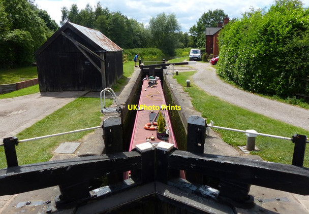 Photo 6"x4" Wychnor Lock No 11 on the Trent & Mersey Canal Wychnor Bridges c2015