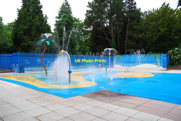 Photo 6"x4" Wet Play Area, Open-air Swimming Pool, Droitwich Lido, Droitwich Spa, Worcs Droitwich c2015
