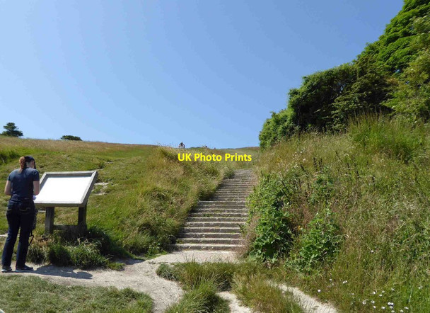 Photo 6"x4" The start of the south downs way Eastbourne Meads\/TV6097 c2015
