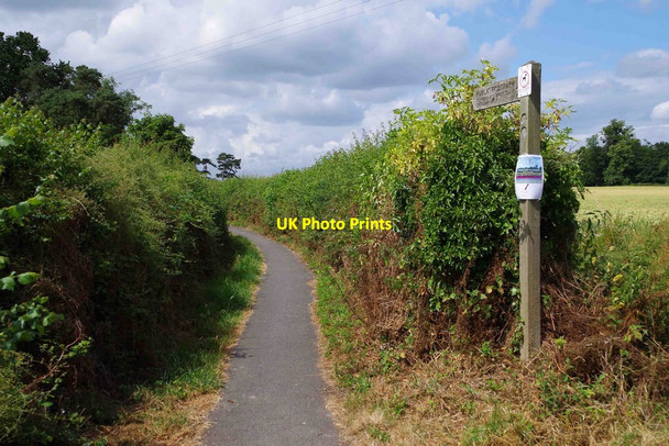 Photo 6"x4" Public footpath from Wick to Pershore Bridges, Wick, Worcs Pershore c2015