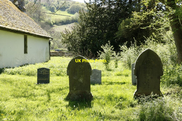 Photo 6"x4" North Side Churchyard Llanbadarn-y-garreg c2015