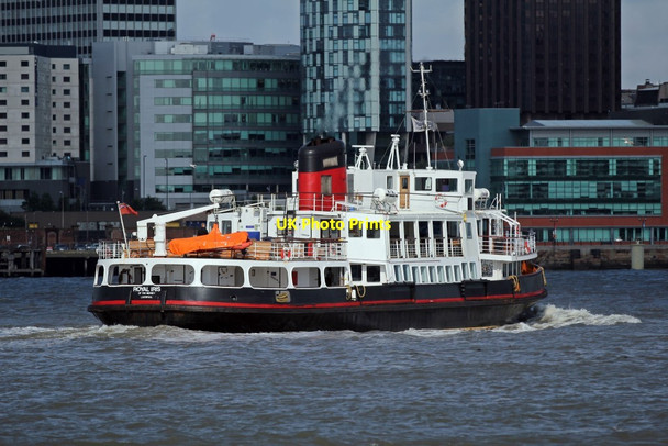 Photo 6"x4" Royal Iris of the Mersey, River Mersey Seacombe c2015