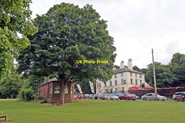 Photo 6"x4" Eastham Ferry pub Eastham Ferry c2015