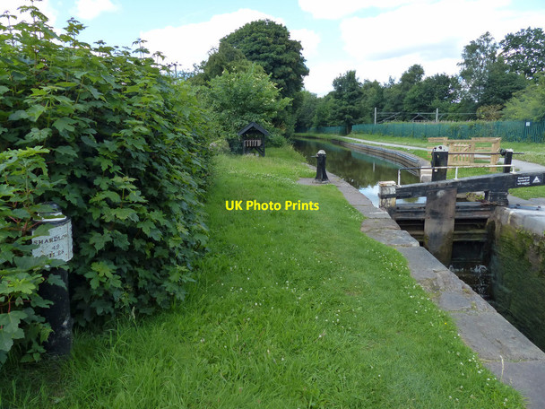 Photo 6"x4" Trent & Mersey Canal Milepost at Meaford Top Lock No 34 Stone\/SJ9034 c2015