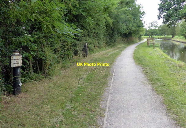Photo 6"x4" Trent & Mersey Canal Milepost along the towpath Barlaston c2015