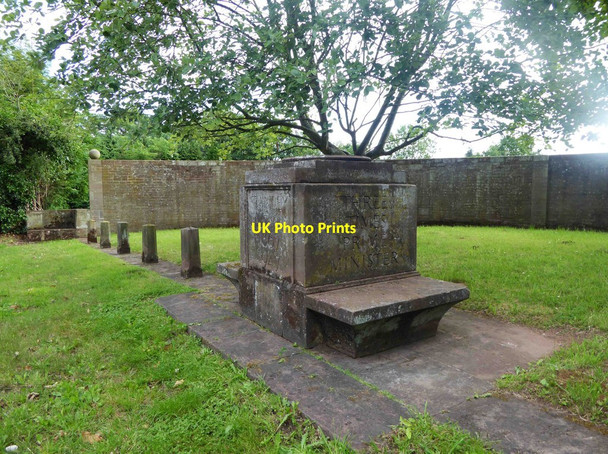 Photo 6"x4" Stanley Baldwin Memorial (2), near The Burf, Worcs Astley Cross c2015