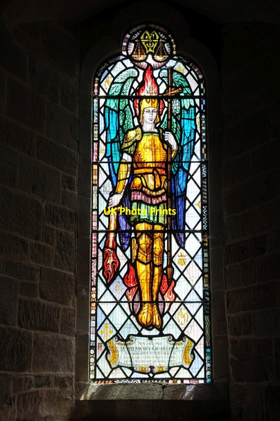 Photo 6"x4" Stained glass window, Rochford church Rochford\/SO6268 c2015