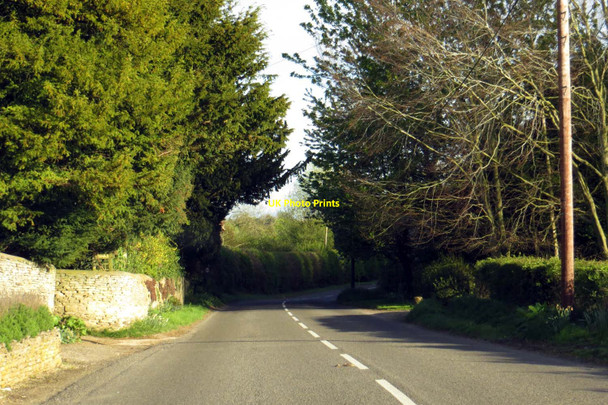Photo 6"x4" Charlbury Road passes Watermead Farm Charlbury c2015
