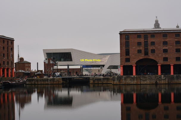 Photo 6"x4" Albert Docks, Liverpool Toxteth c2015