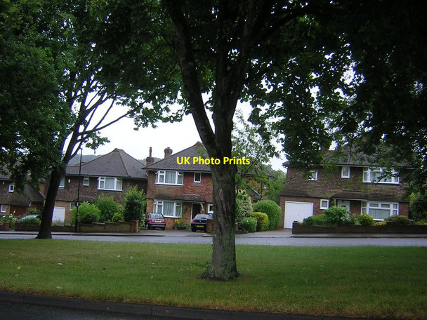 Photo 6"x4" Houses on Elmfield Way Purley c2015