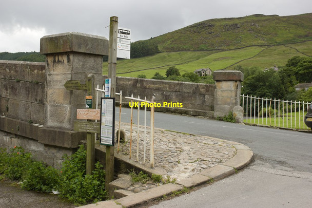 Photo 6"x4" Bus Stop, Burnsall Bridge Burnsall c2015