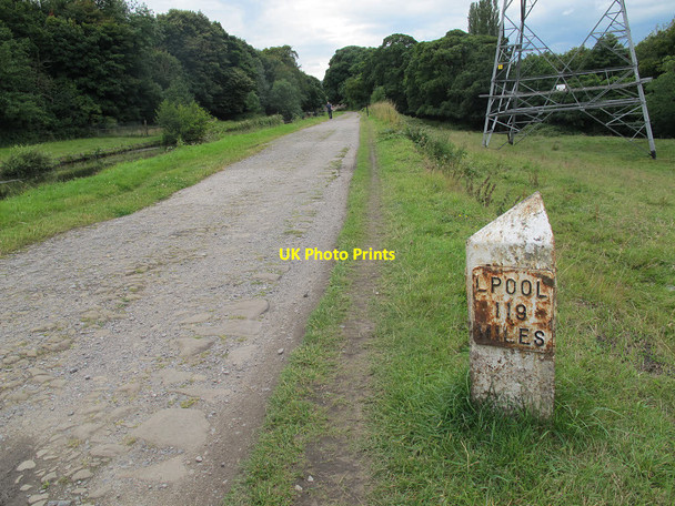 Photo 6"x4" 119 miles to Liverpool Apperley Bridge c2015