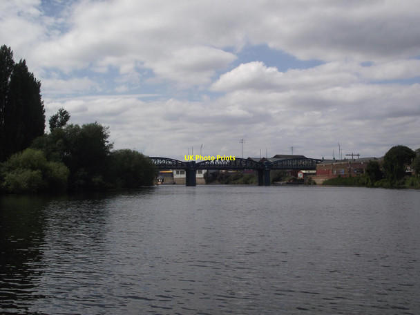 Photo 6"x4" Lady Bay Bridge crosses the River Trent West Bridgford c2015