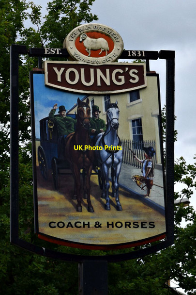 Photo 6"x4" Pub Sign Brentford c2015