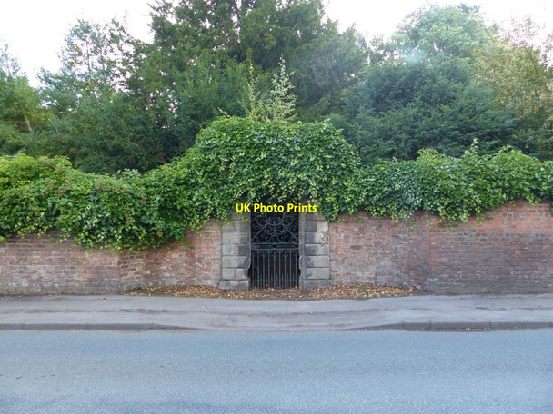 Photo 6"x4" Doorway into Dunham Massey Estate Dunham Town c2015
