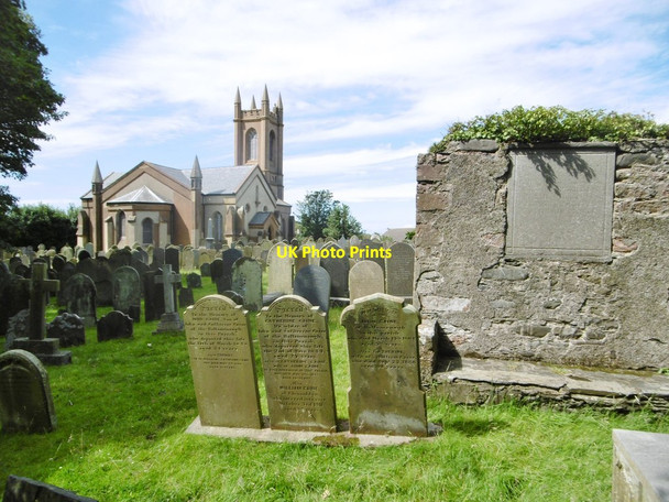 Photo 6"x4" Kirk Michael, Lord Bishop's grave Kirk Michael c2015