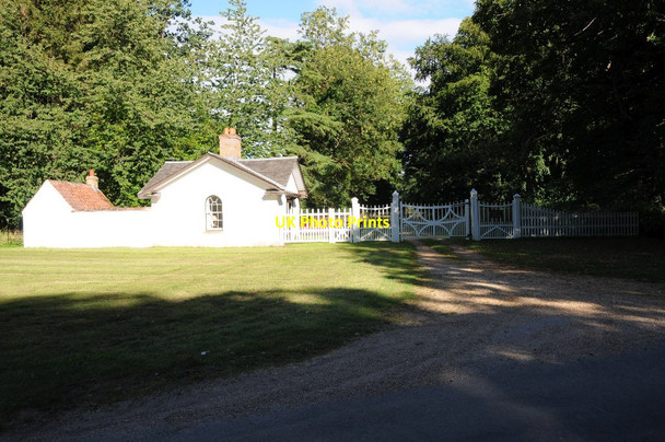 Photo 6"x4" Lodge, Houghton Park New Houghton\/TF7927 c2015