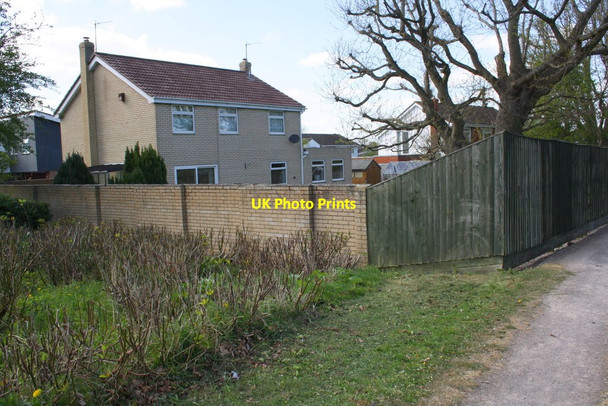 Photo 6"x4" Wall on north side of Okebourne Park at Liden Drive junction Coate\/SU1882 c2015
