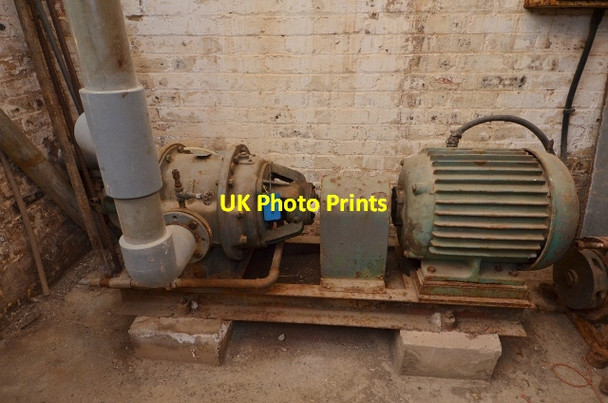 Photo 6"x4" Force Crag Mine -Vaccum pump Stair\/NY2321 c2015