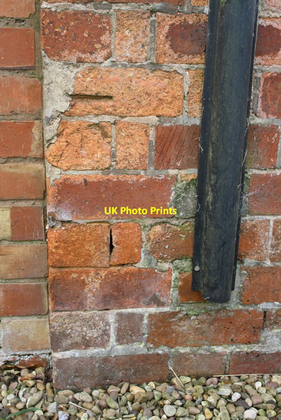 Photo 6"x4" Benchmark on Methodist Chapel, Oakham Road Tilton on the Hill c2015