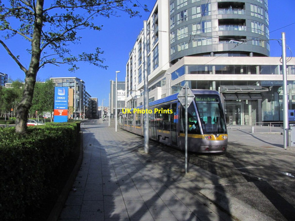 Photo 6"x4" Tallaght - LUAS Tram terminus Tallaght c2015