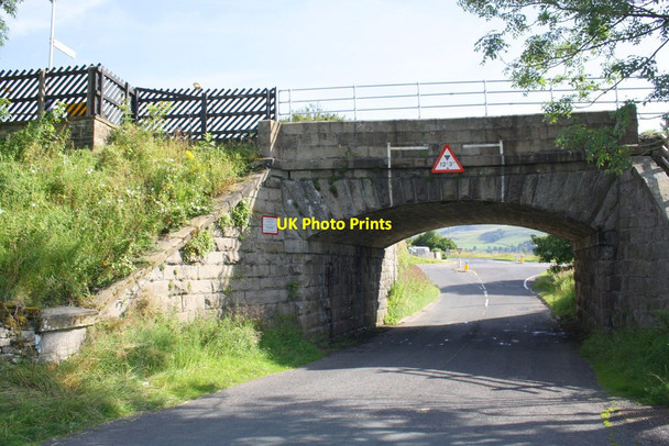 Photo 6"x4" Railway Bridge SKW1\/57 Giggleswick Station Settle c2015
