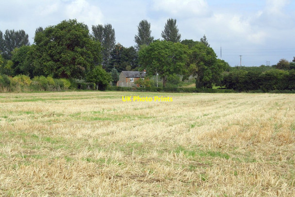 Photo 6"x4" Field Barn Cottage from public footpath to Elsfield Elsfield c2015