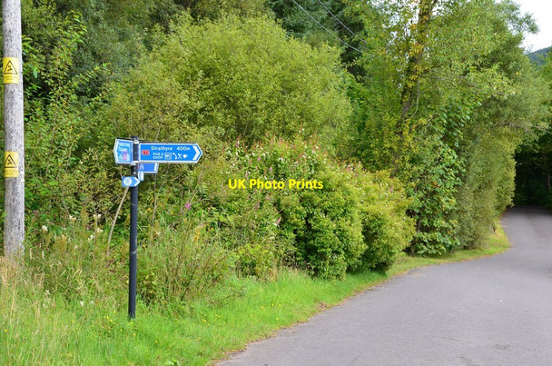 Photo 6"x4" Cyclepath signs, Strathyre Strathyre\/NN5617 c2015