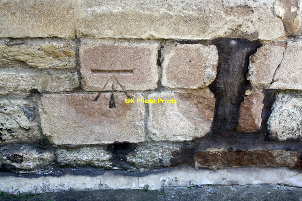 Photo 6"x4" Benchmark on #12 Water Street Stamford\/TF0207 c2015